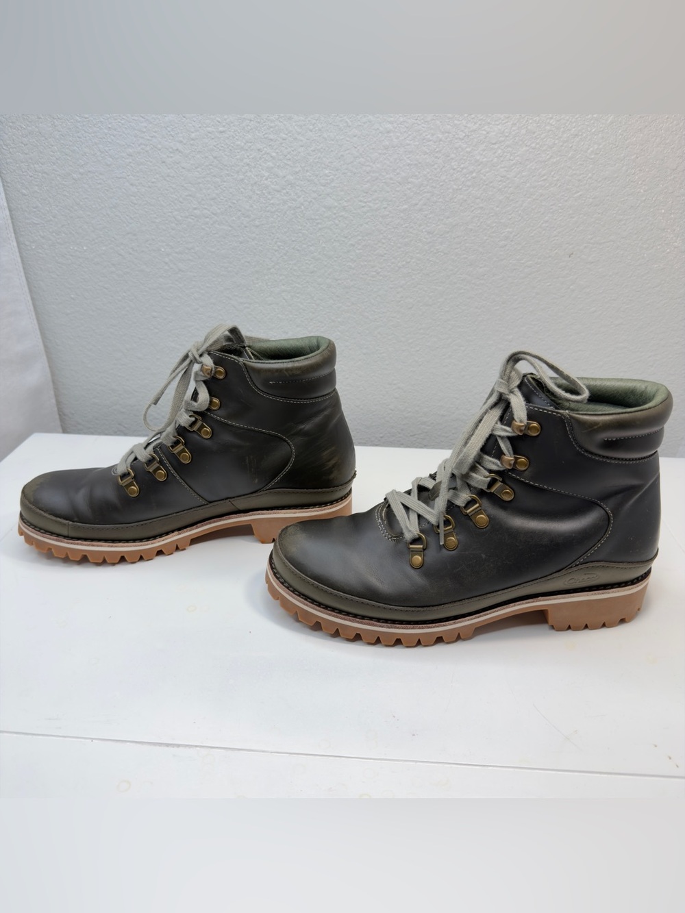 Chaco Fields WP Women's Hiking Boots Olive Green Leather Waterproof Size 8.5